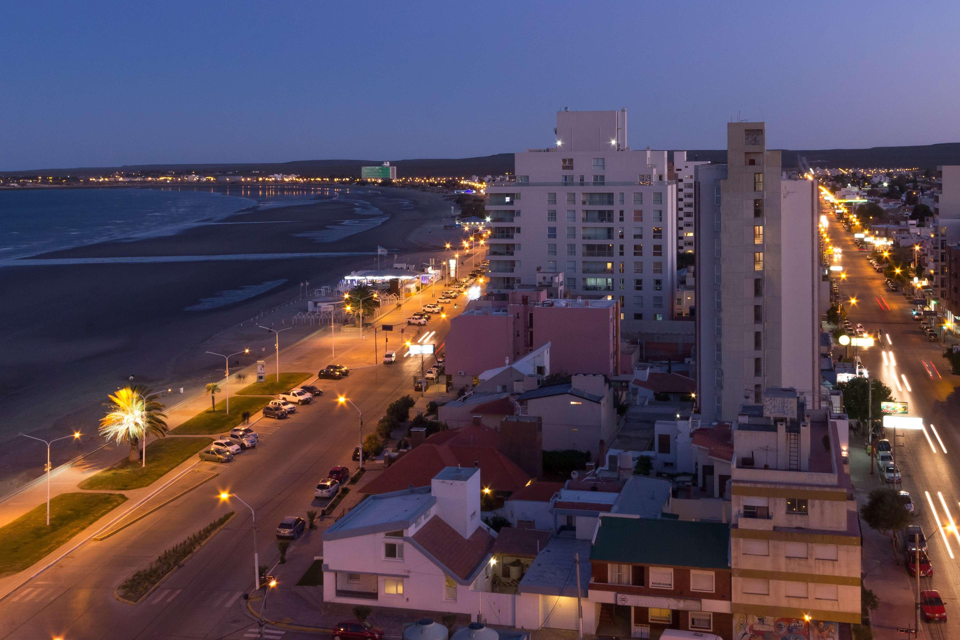 Dazzler By Wyndham Puerto Madryn Hotel Exterior photo