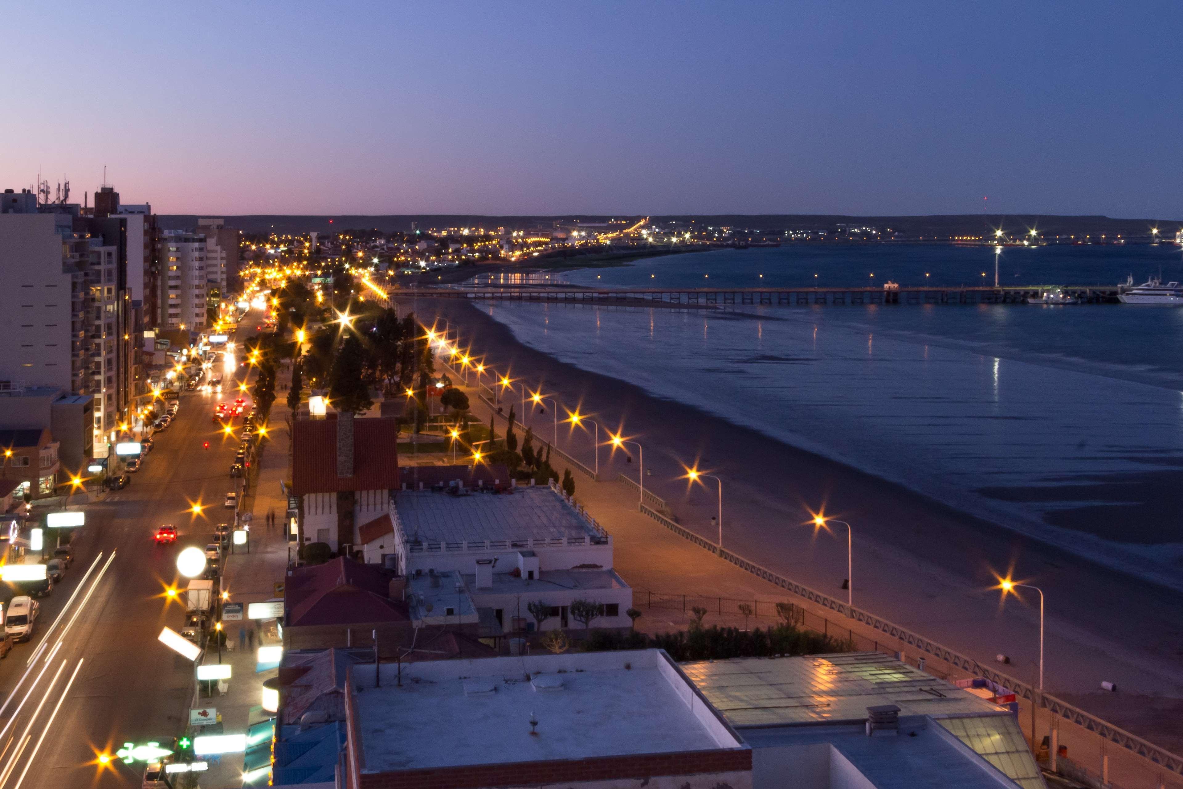 Dazzler By Wyndham Puerto Madryn Hotel Exterior photo